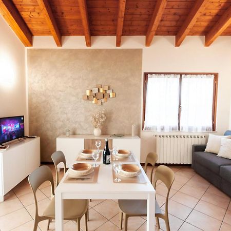 Dora'S Apartment Desenzano del Garda Eksteriør billede