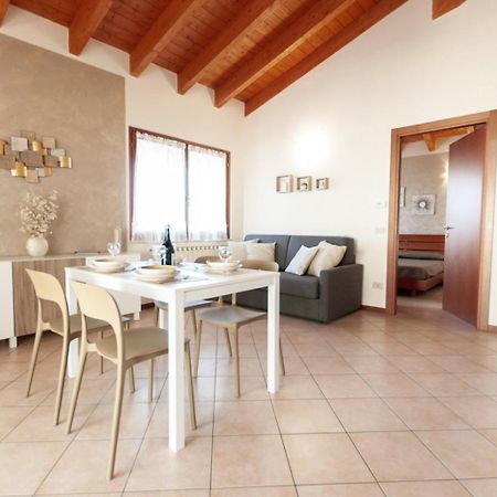 Dora'S Apartment Desenzano del Garda Eksteriør billede
