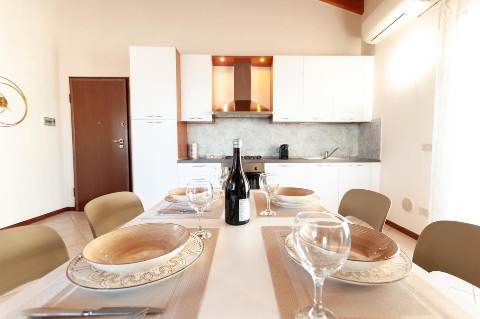 Dora'S Apartment Desenzano del Garda Eksteriør billede
