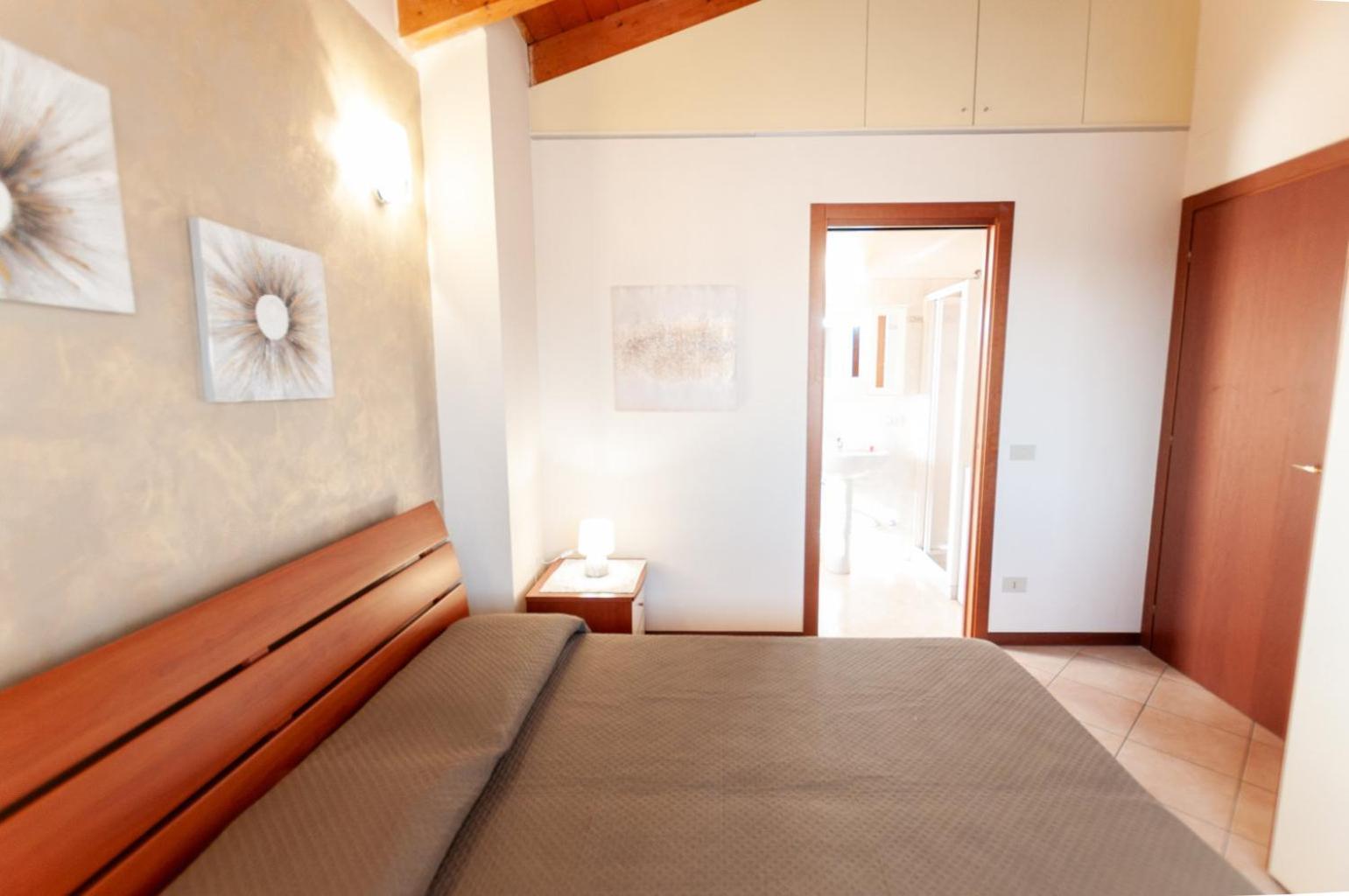 Dora'S Apartment Desenzano del Garda Eksteriør billede